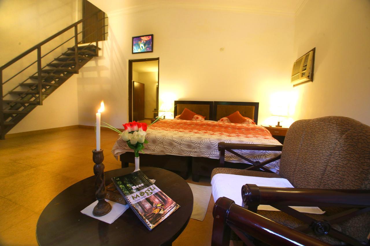 Mogli Resort Kanha Exterior photo