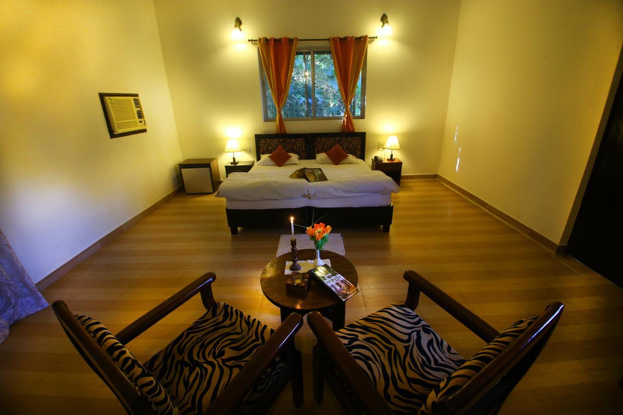 Mogli Resort Kanha Exterior photo