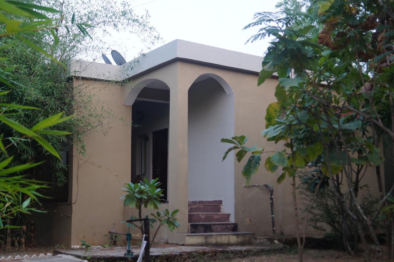 Mogli Resort Kanha Exterior photo