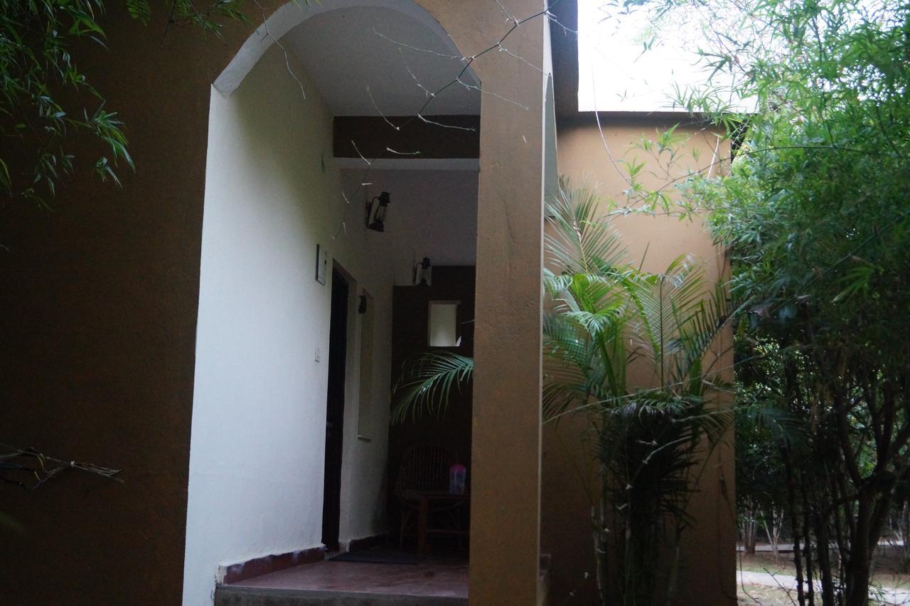 Mogli Resort Kanha Exterior photo