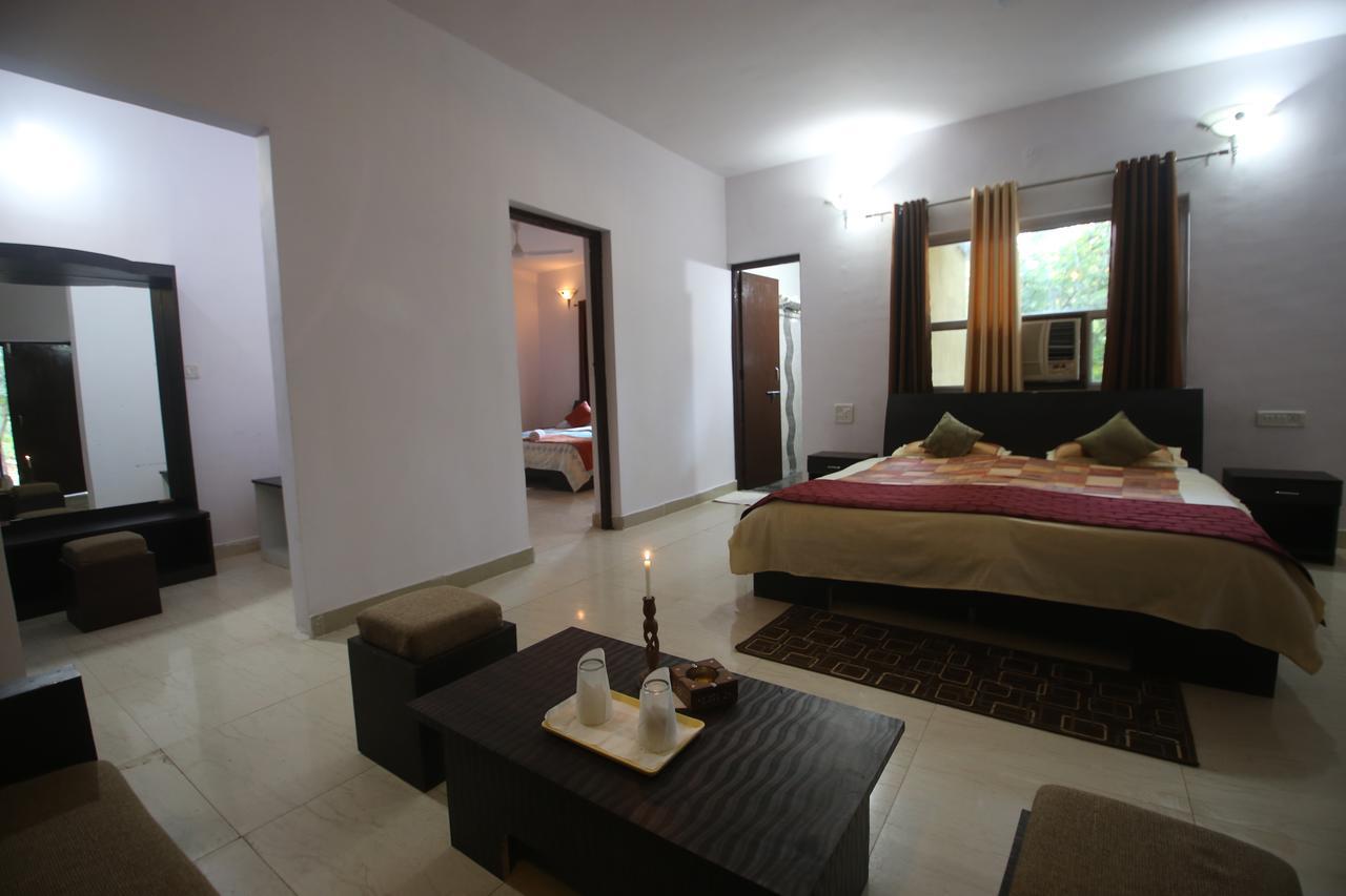 Mogli Resort Kanha Exterior photo